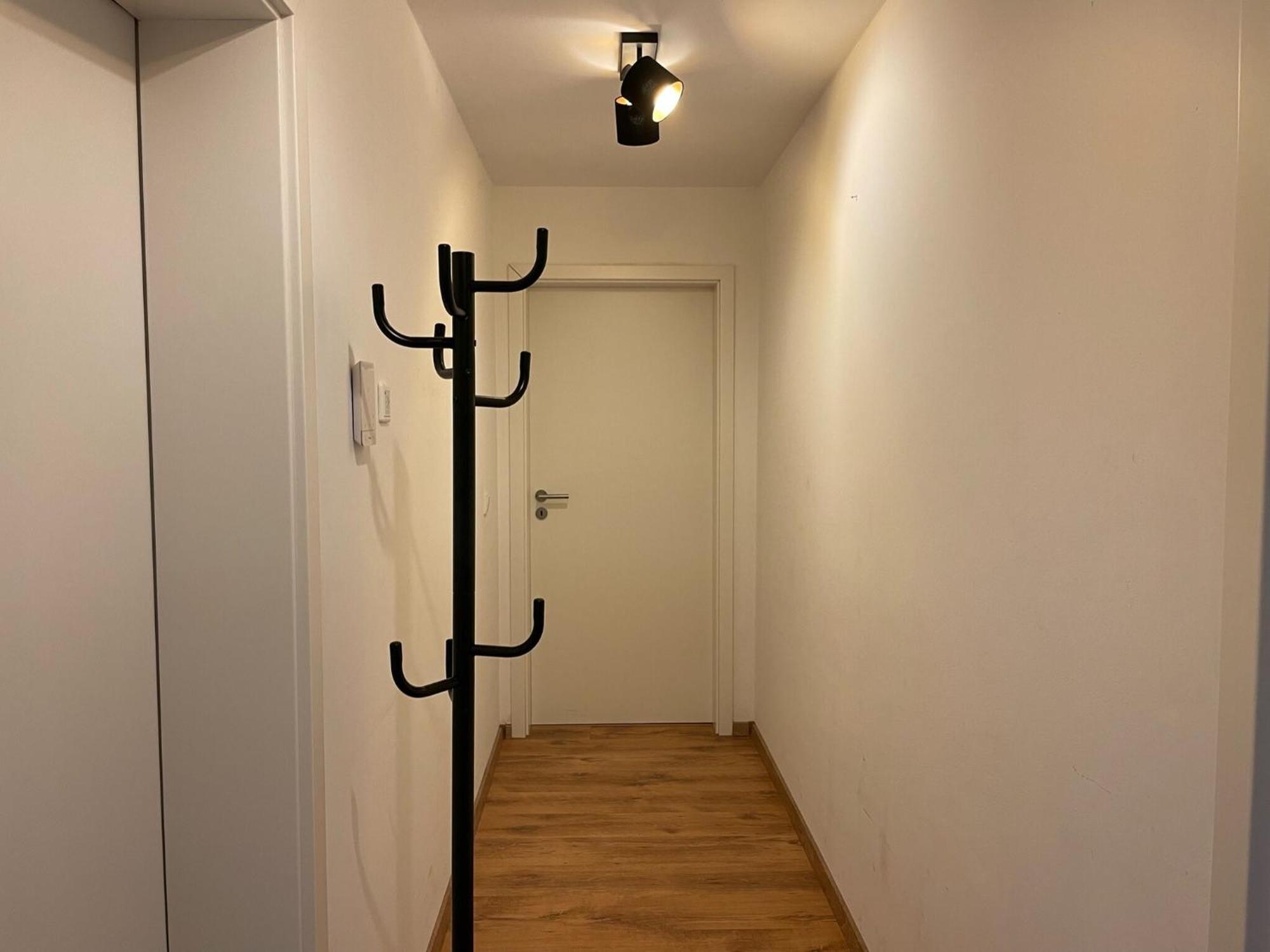 Lovely In Apartment *